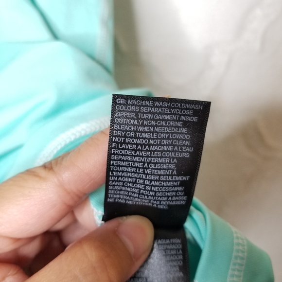 NWT North Face S/S Girls Shirt UPF 50 - Picture 7 of 8